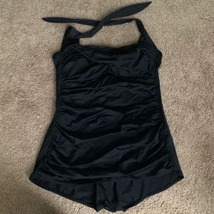 Retro flattering swimsuit